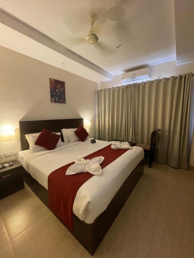 Hotel Yamuna Adur Eksteriør billede