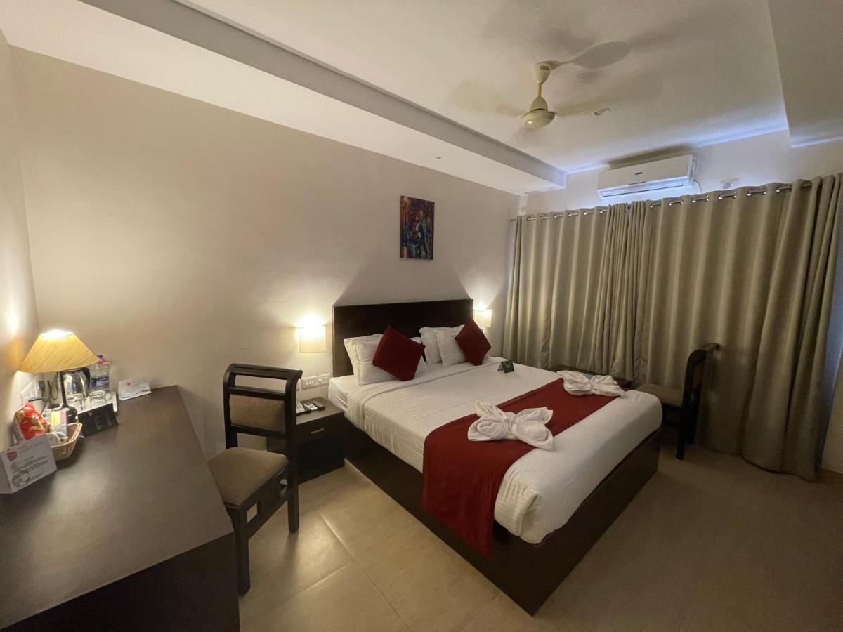 Hotel Yamuna Adur Eksteriør billede