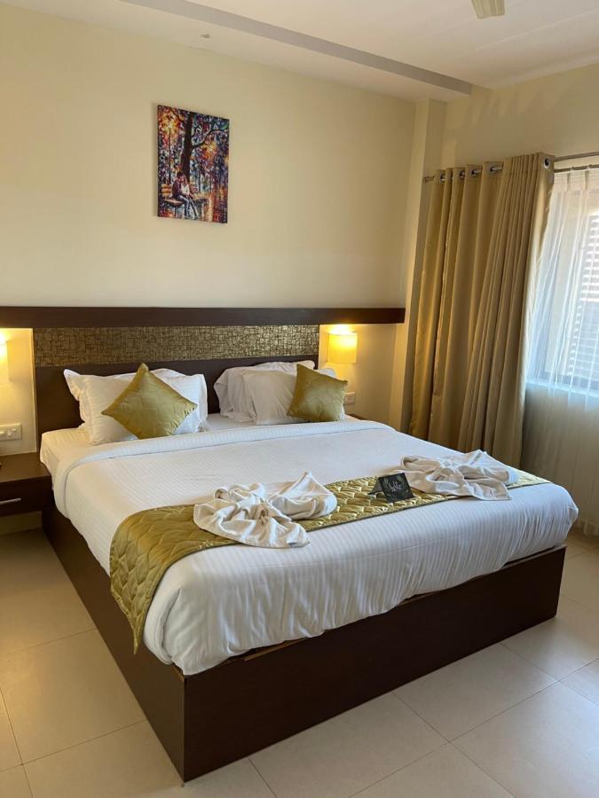 Hotel Yamuna Adur Eksteriør billede