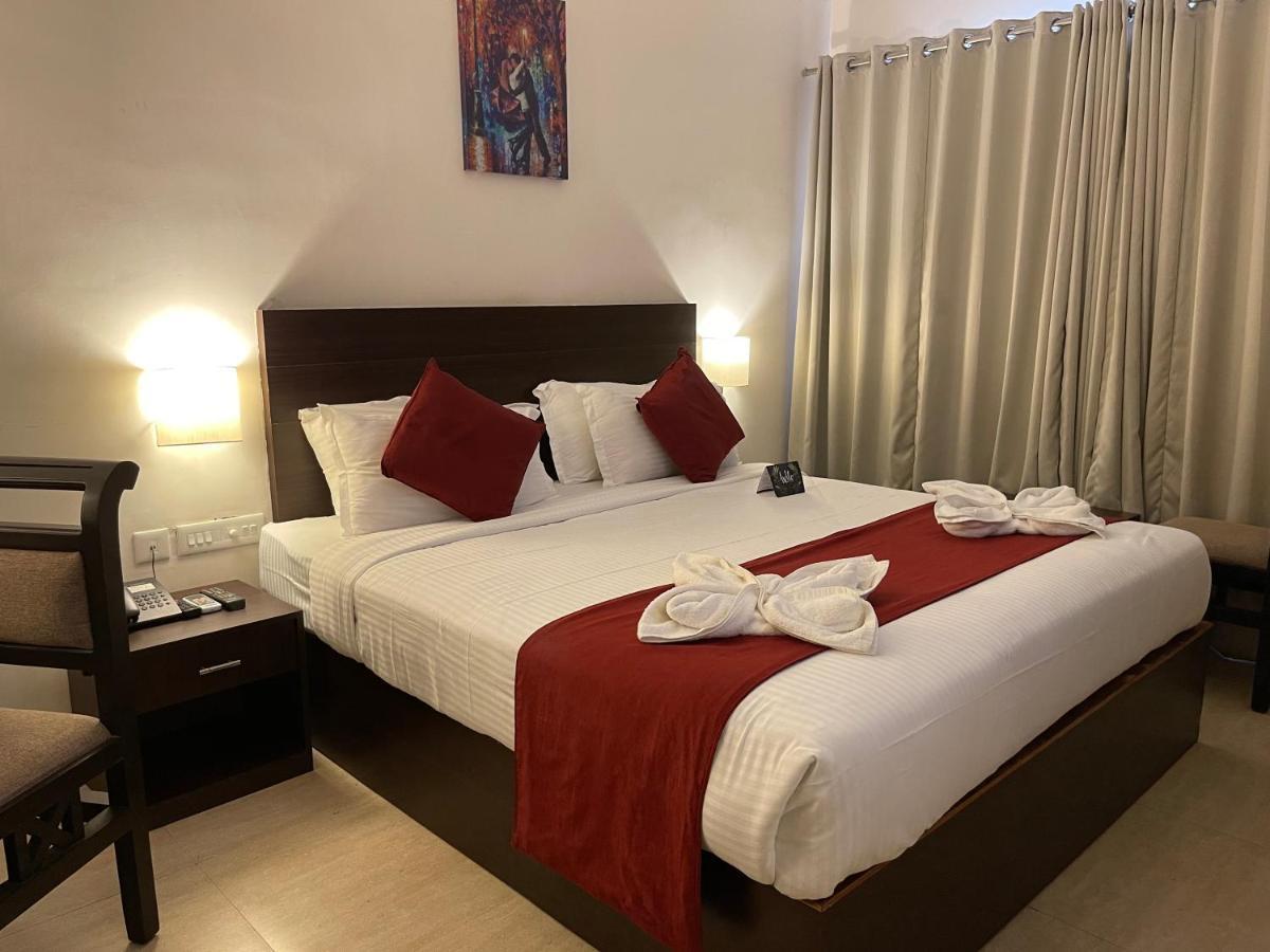 Hotel Yamuna Adur Eksteriør billede