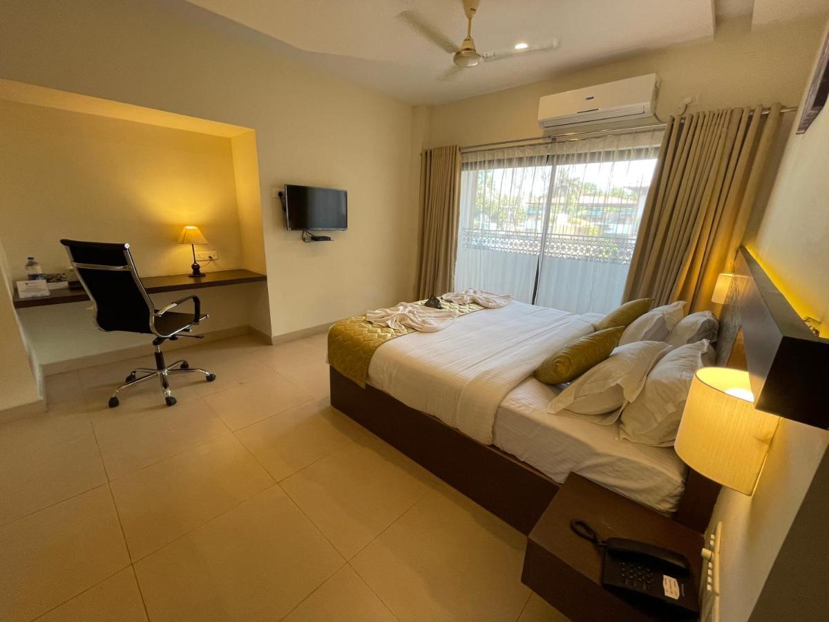 Hotel Yamuna Adur Eksteriør billede