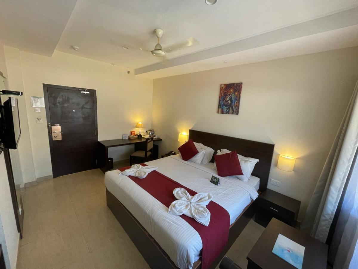 Hotel Yamuna Adur Eksteriør billede