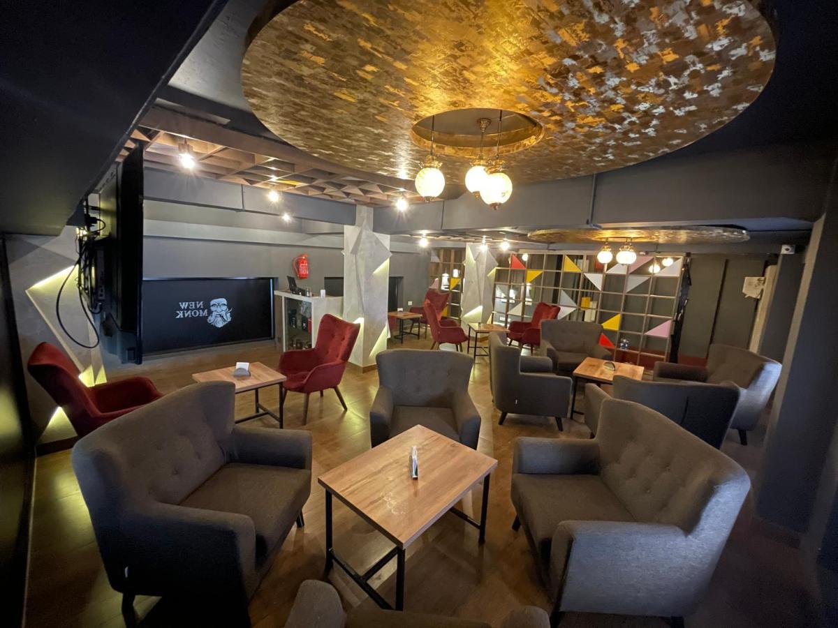 Hotel Yamuna Adur Eksteriør billede