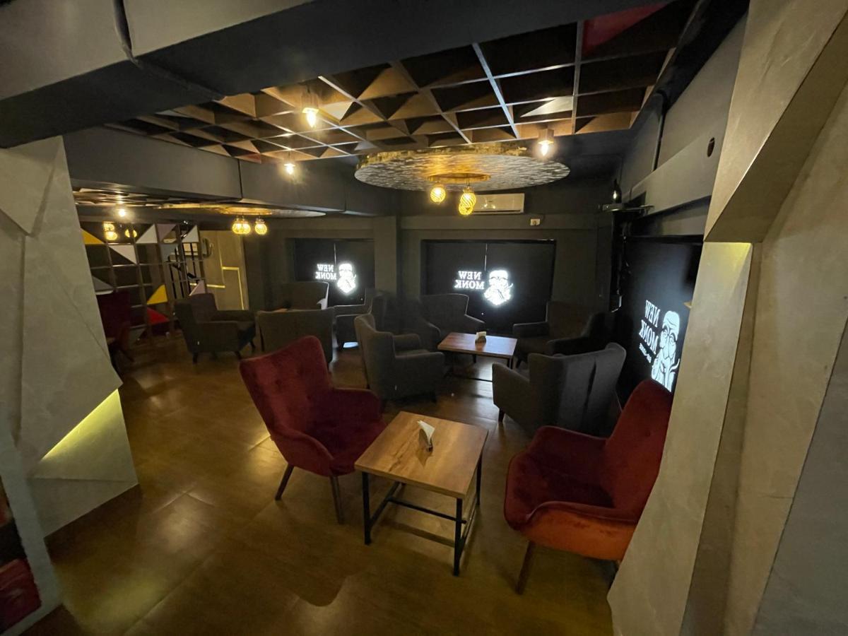 Hotel Yamuna Adur Eksteriør billede