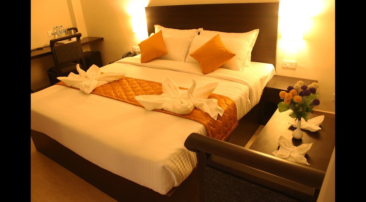 Hotel Yamuna Adur Eksteriør billede