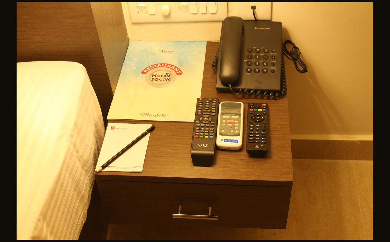 Hotel Yamuna Adur Eksteriør billede